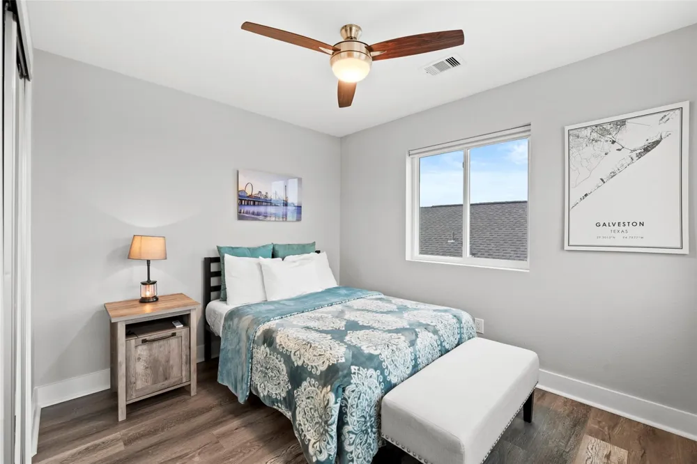 16710 Tahiti Way Jamaica Beach, TX 77554