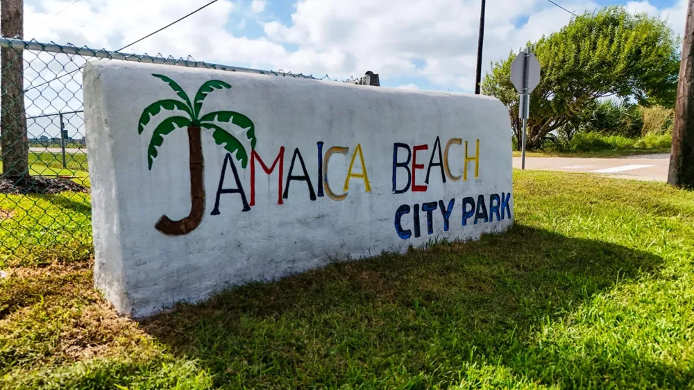 16710 Tahiti Way Jamaica Beach, TX 77554