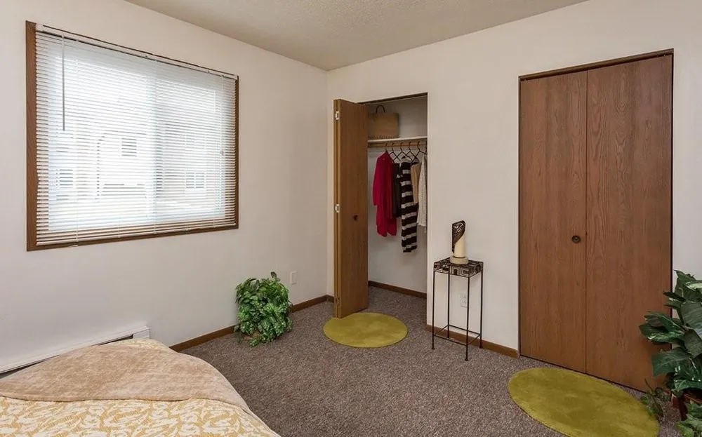 1425 N 11th Ave E, Ia Newton, IA 50208