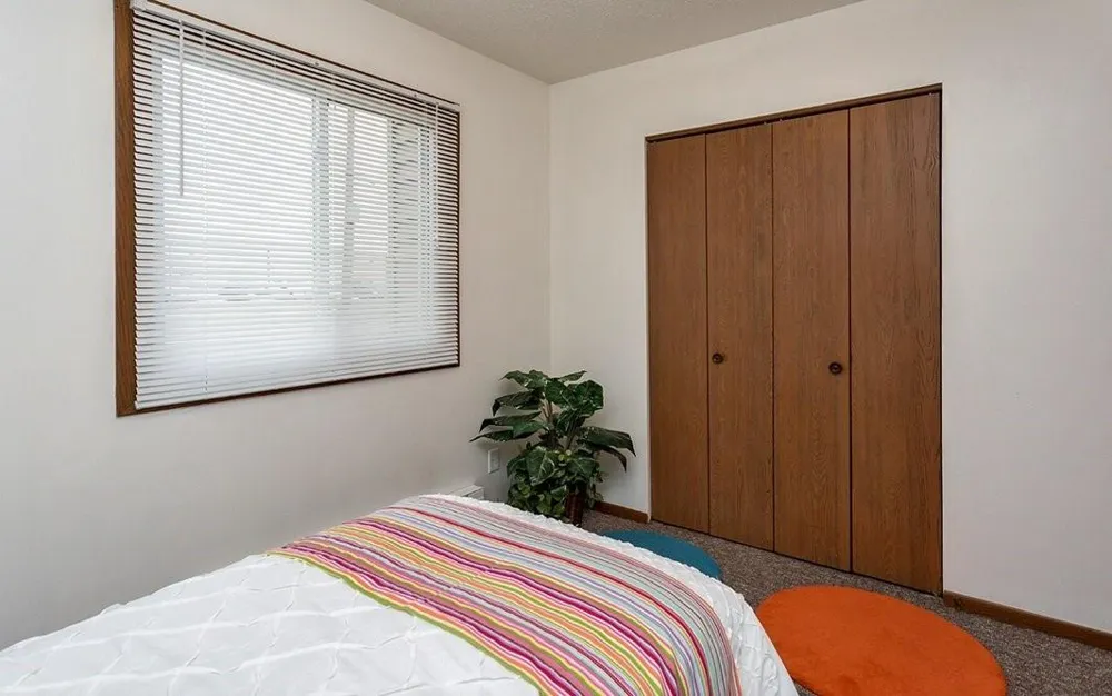 1425 N 11th Ave E, Ia Newton, IA 50208
