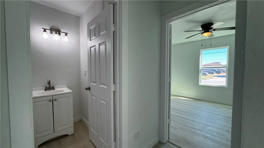 1513 10th Street #1 Corpus Christi, TX 78404