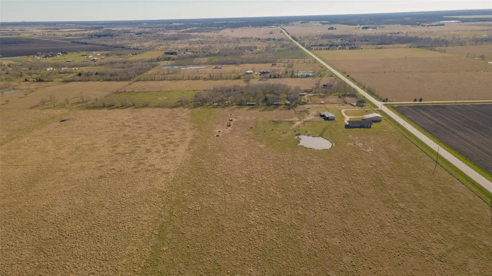 2 Fm 1462 Road Damon, TX 77430