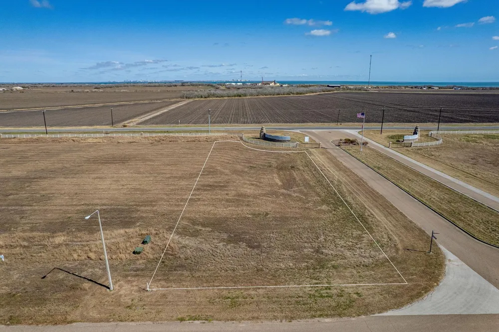 54 Redfish Retreat Drive Port Lavaca, TX 77979