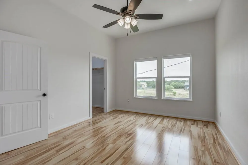13 Bayview Loop Rockport, TX 78382