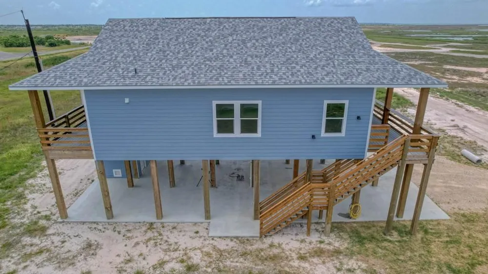 13 Bayview Loop Rockport, TX 78382