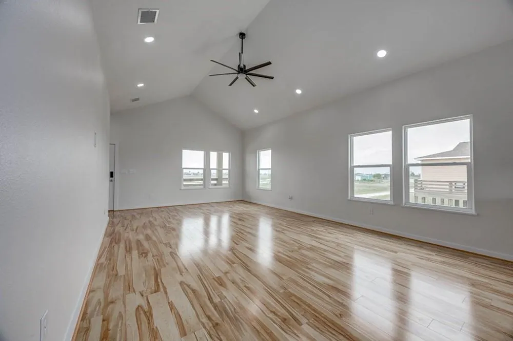 13 Bayview Loop Rockport, TX 78382
