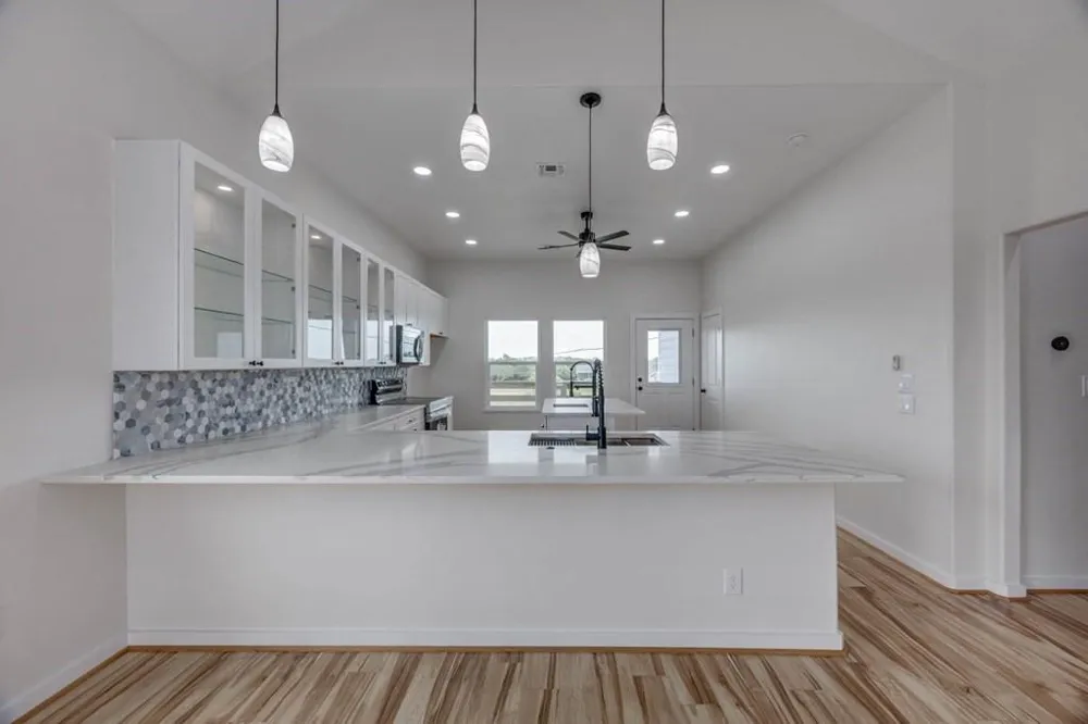 13 Bayview Loop Rockport, TX 78382