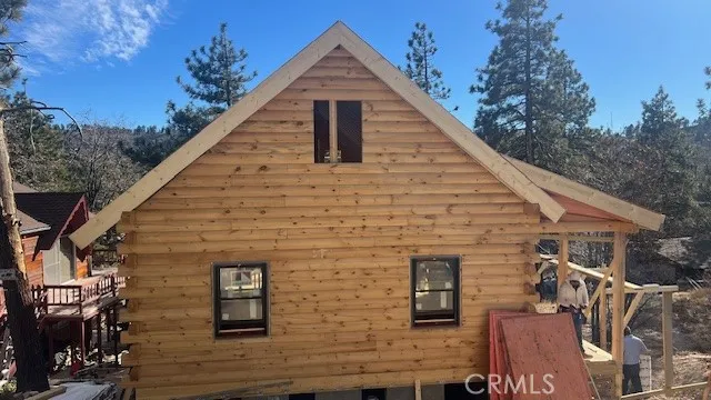 33149 Holcomb Creek Drive Green Valley Lake, CA 92341