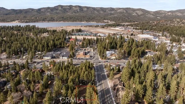 570 Summit Big Bear Lake, CA 92315