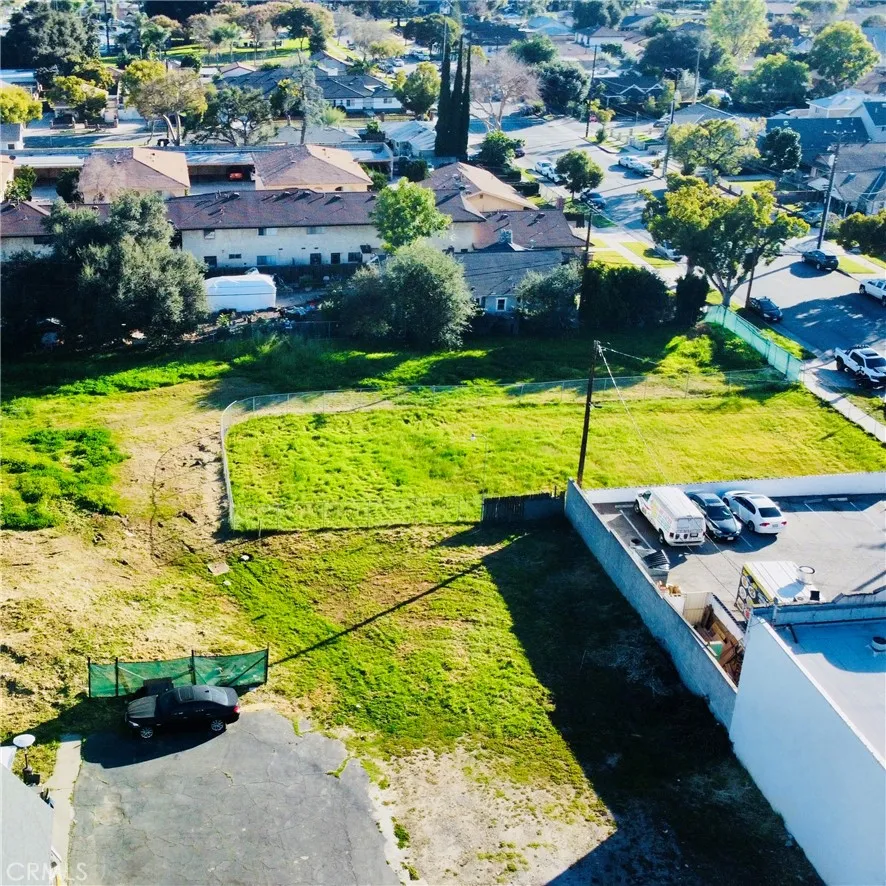 624 Pasadena Azusa, CA 91702