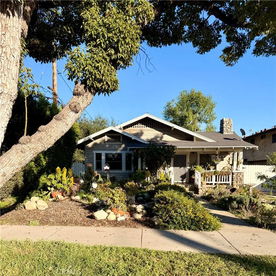 624 Pasadena Azusa, CA 91702
