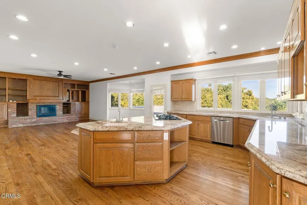 13922 Foothill Road Santa Paula, CA 93060