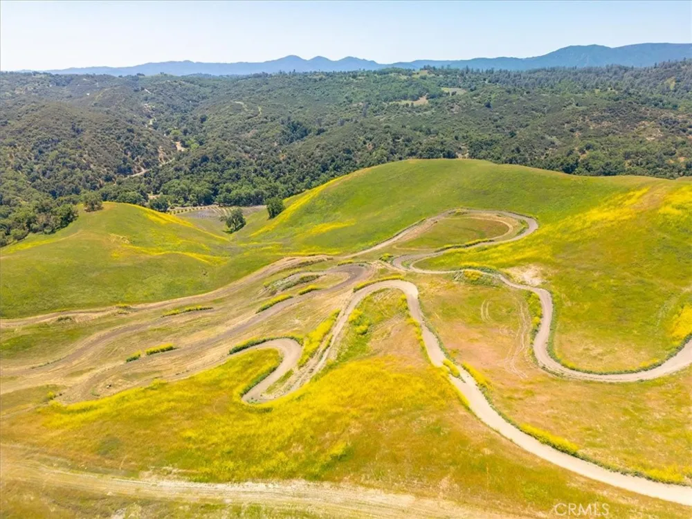 74650 Interlake Bradley, CA 93426