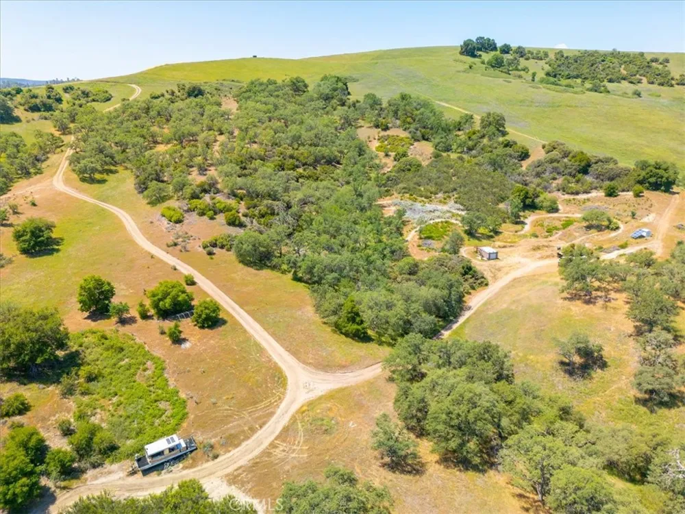 74650 Interlake Bradley, CA 93426