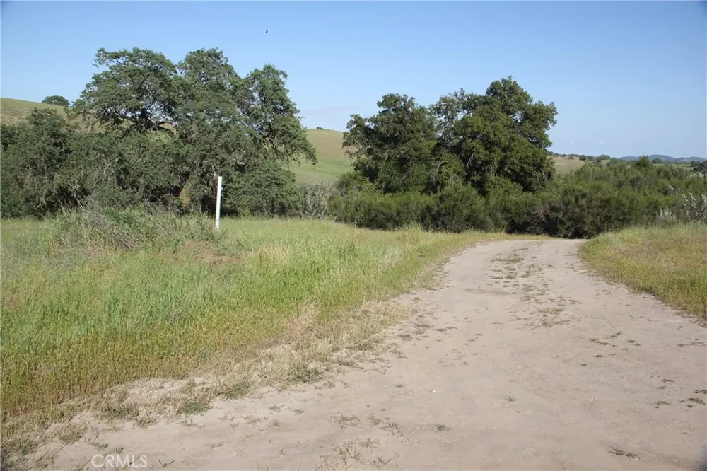74650 Interlake Bradley, CA 93426