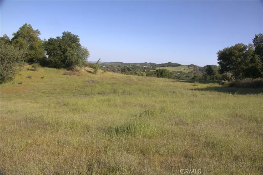 74650 Interlake Bradley, CA 93426