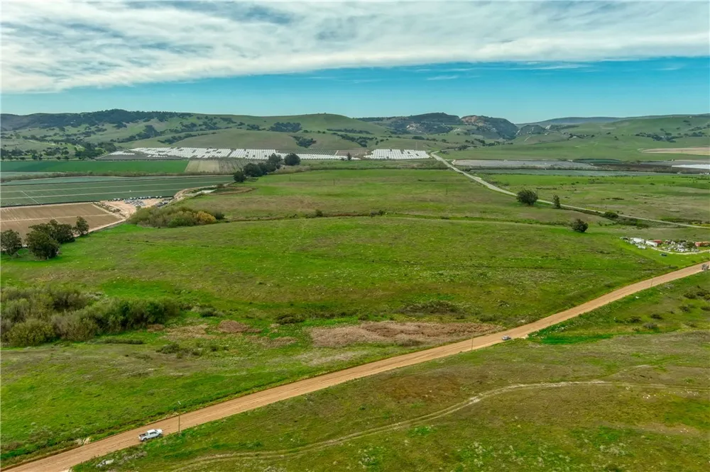 31 Cabrillo Highway Santa Maria, CA 93455