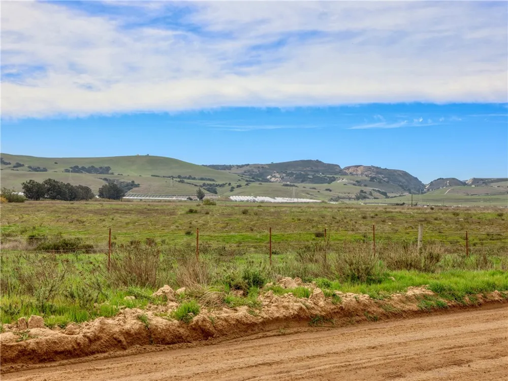 31 Cabrillo Highway Santa Maria, CA 93455