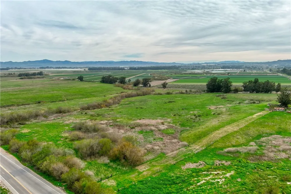 31 Cabrillo Highway Santa Maria, CA 93455