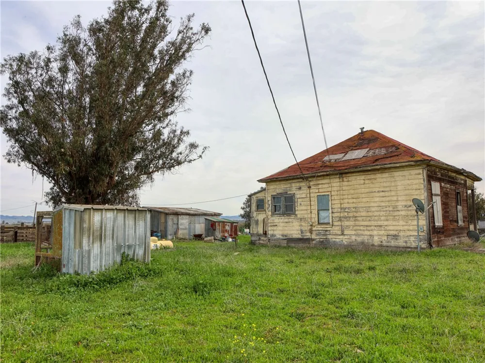 31 Cabrillo Highway Santa Maria, CA 93455