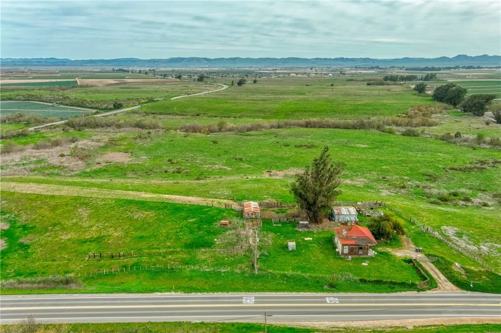 31 Cabrillo Highway Santa Maria, CA 93455