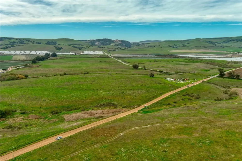 31 Cabrillo Highway Santa Maria, CA 93455