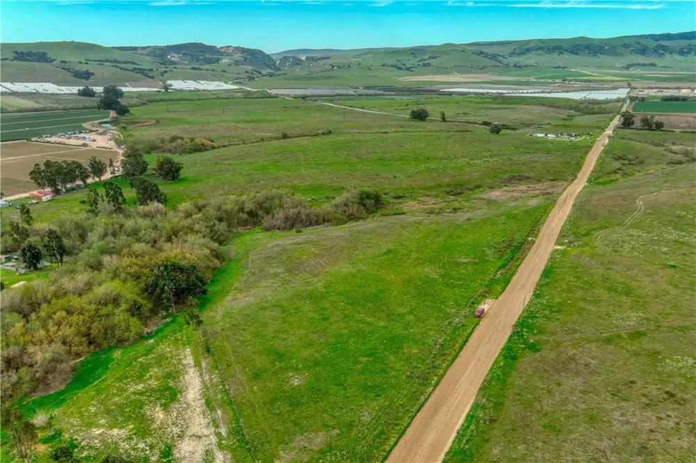 31 Cabrillo Highway Santa Maria, CA 93455