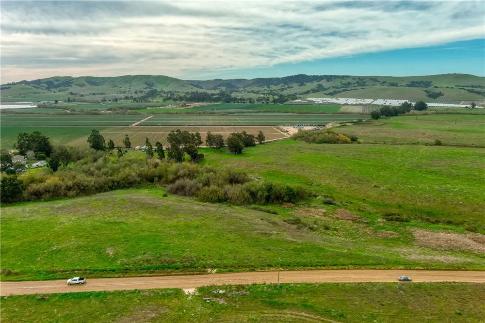 31 Cabrillo Highway Santa Maria, CA 93455