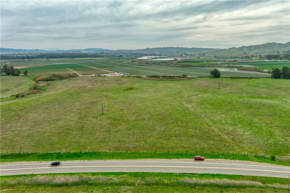 31 Cabrillo Highway Santa Maria, CA 93455
