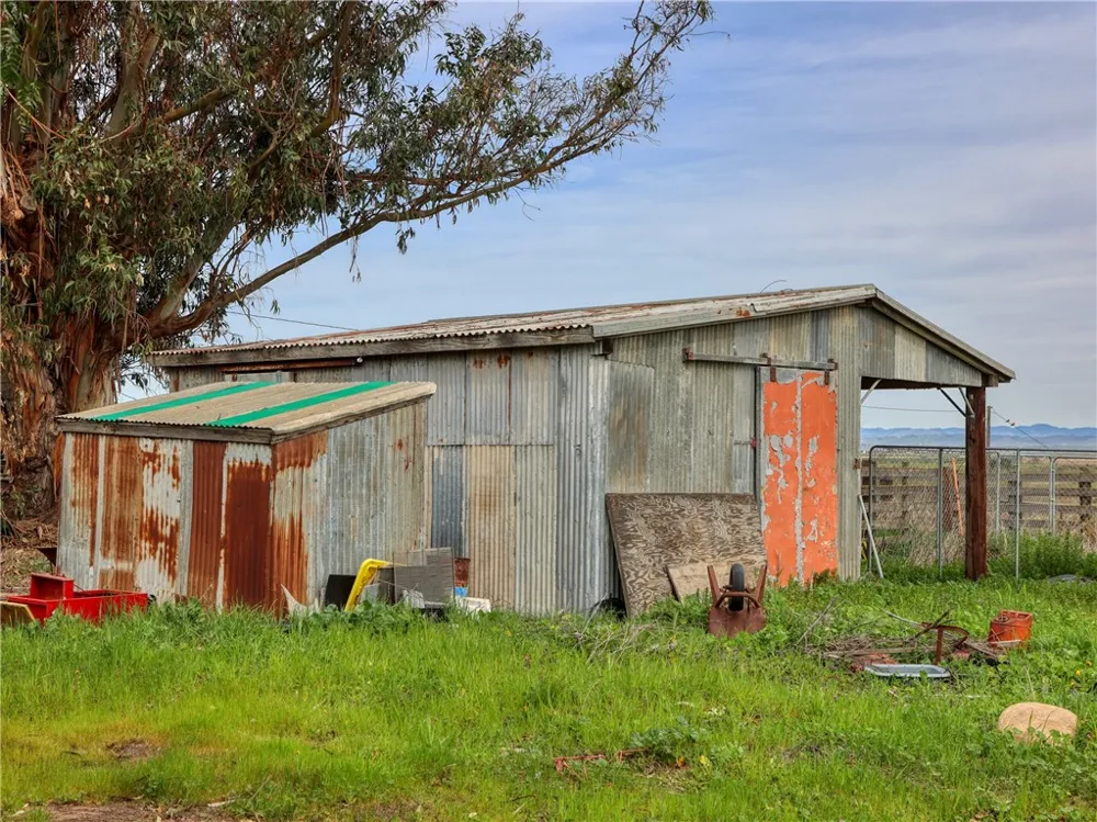 31 Cabrillo Highway Santa Maria, CA 93455