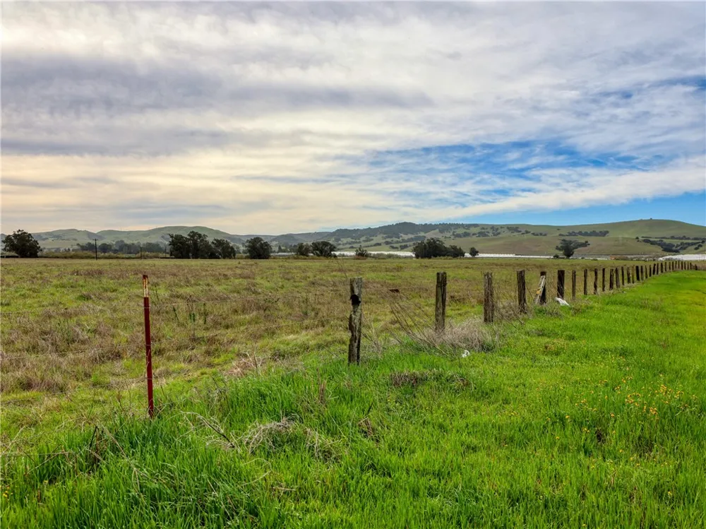 31 Cabrillo Highway Santa Maria, CA 93455