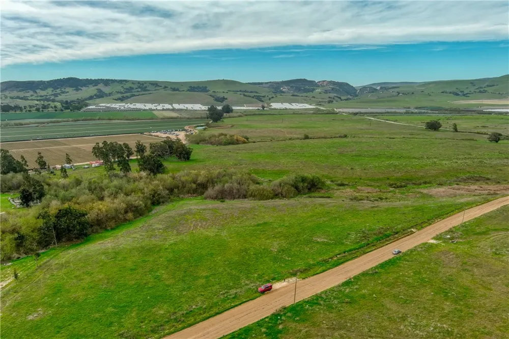 31 Cabrillo Highway Santa Maria, CA 93455