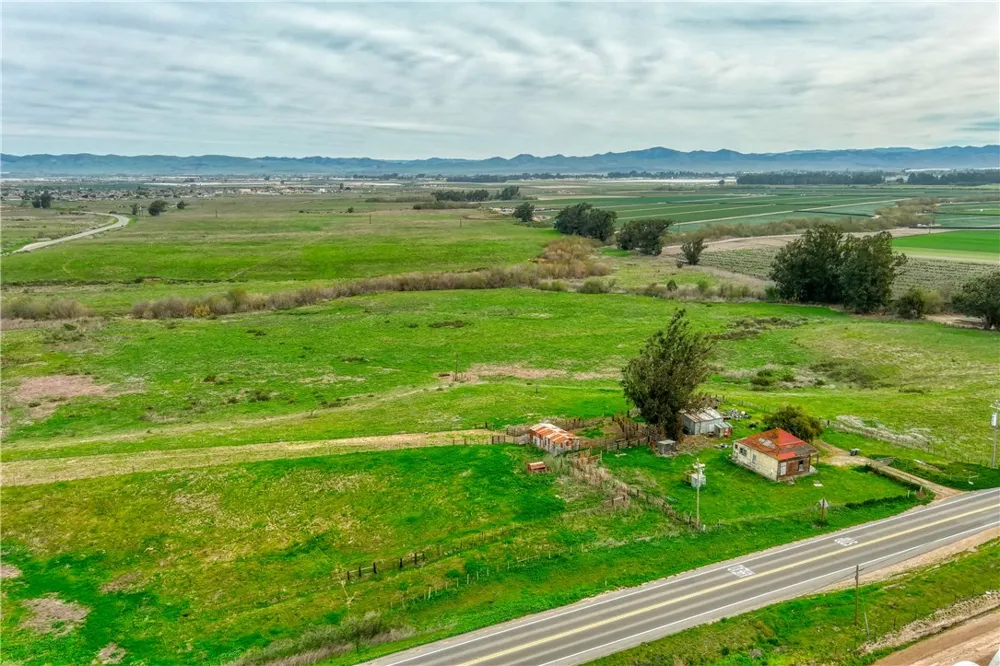 31 Cabrillo Highway Santa Maria, CA 93455