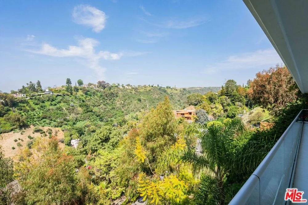 1441 Summitridge Drive Beverly Hills, CA 90210