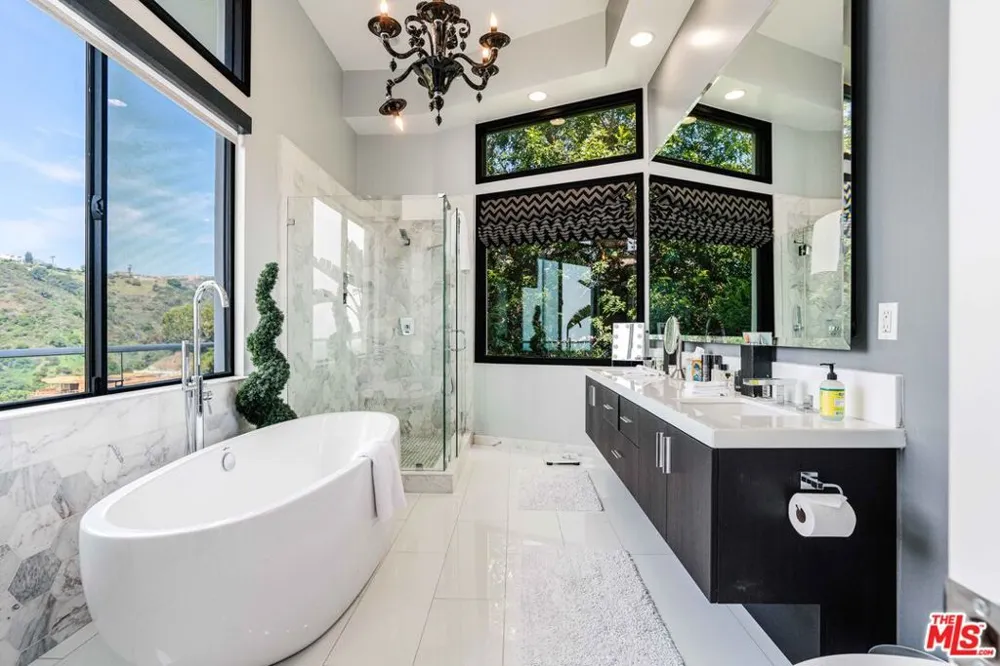 1441 Summitridge Drive Beverly Hills, CA 90210