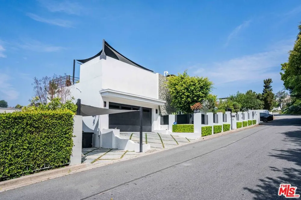 1441 Summitridge Drive Beverly Hills, CA 90210