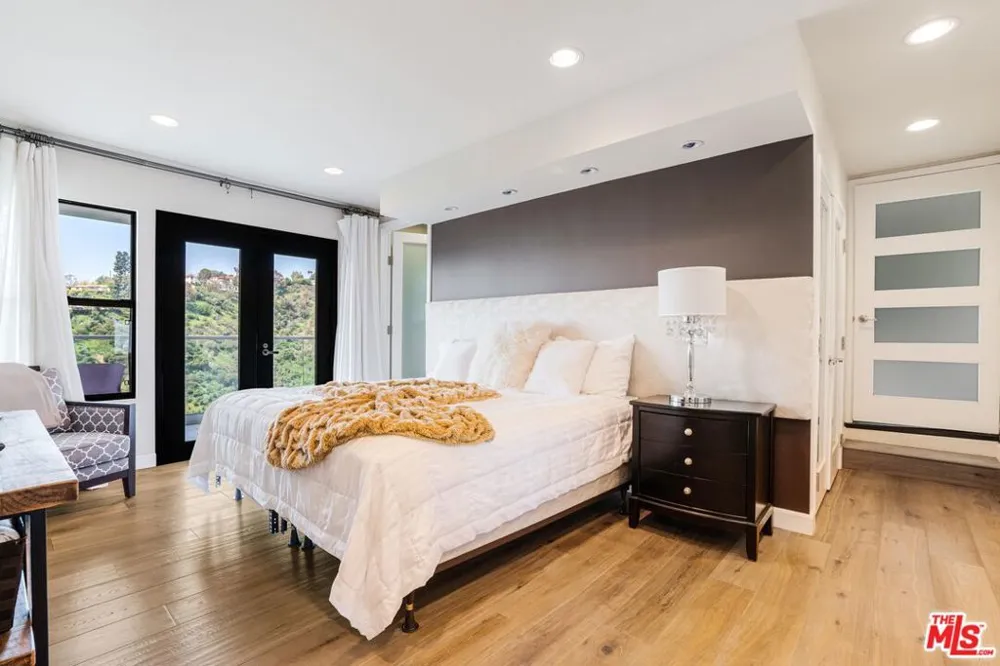1441 Summitridge Drive Beverly Hills, CA 90210
