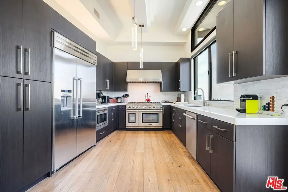 1441 Summitridge Drive Beverly Hills, CA 90210