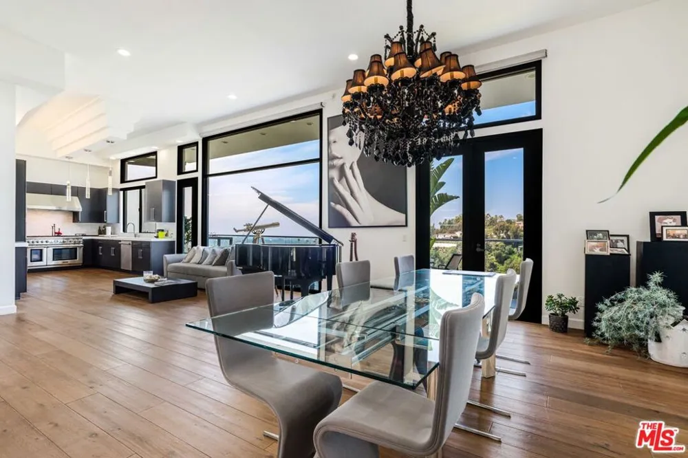 1441 Summitridge Drive Beverly Hills, CA 90210
