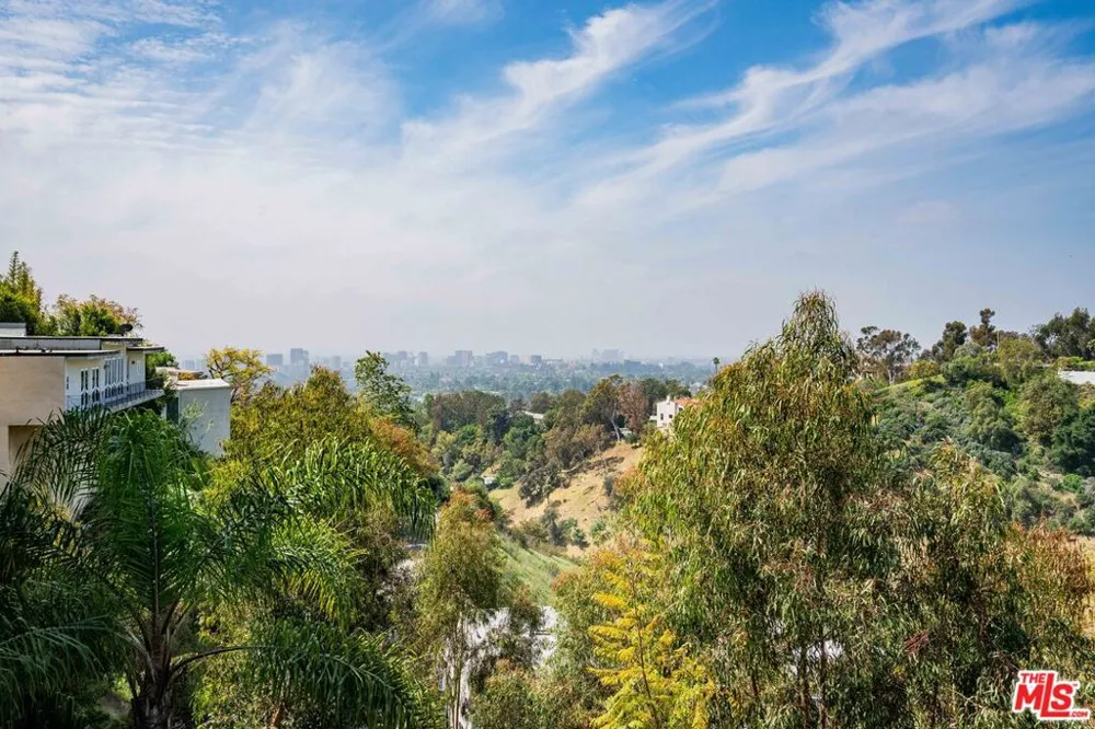 1441 Summitridge Drive Beverly Hills, CA 90210