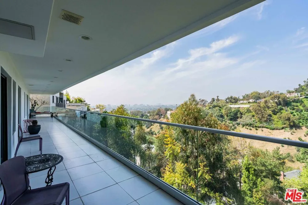 1441 Summitridge Drive Beverly Hills, CA 90210