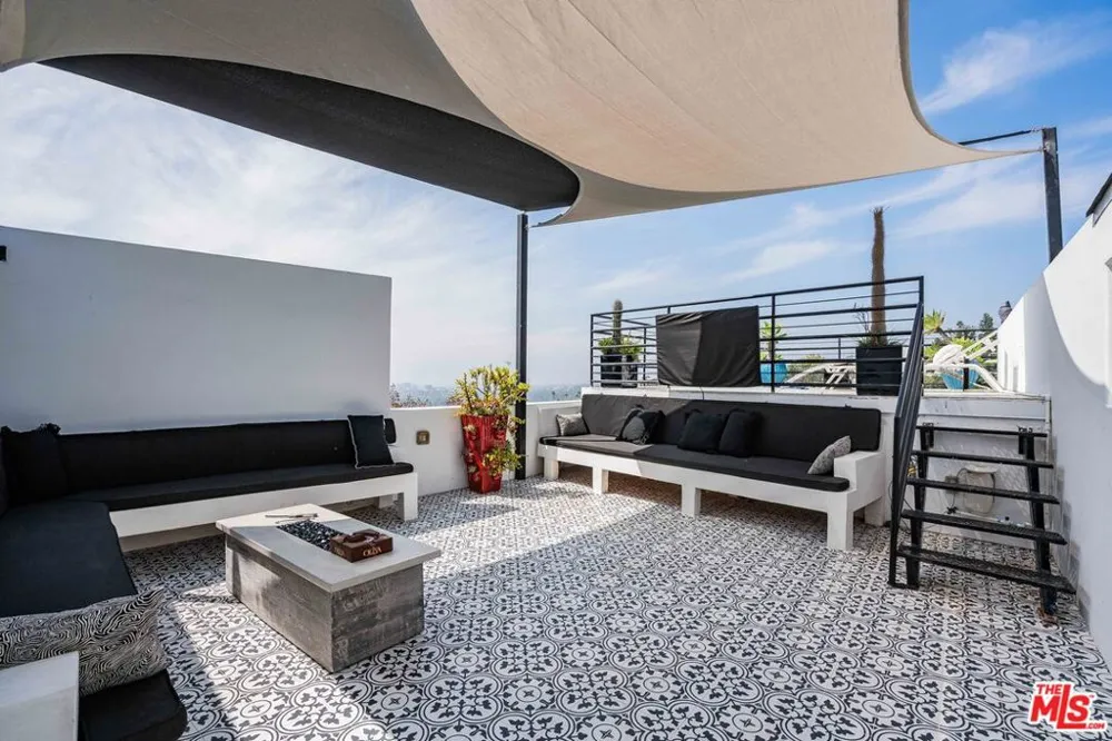 1441 Summitridge Drive Beverly Hills, CA 90210