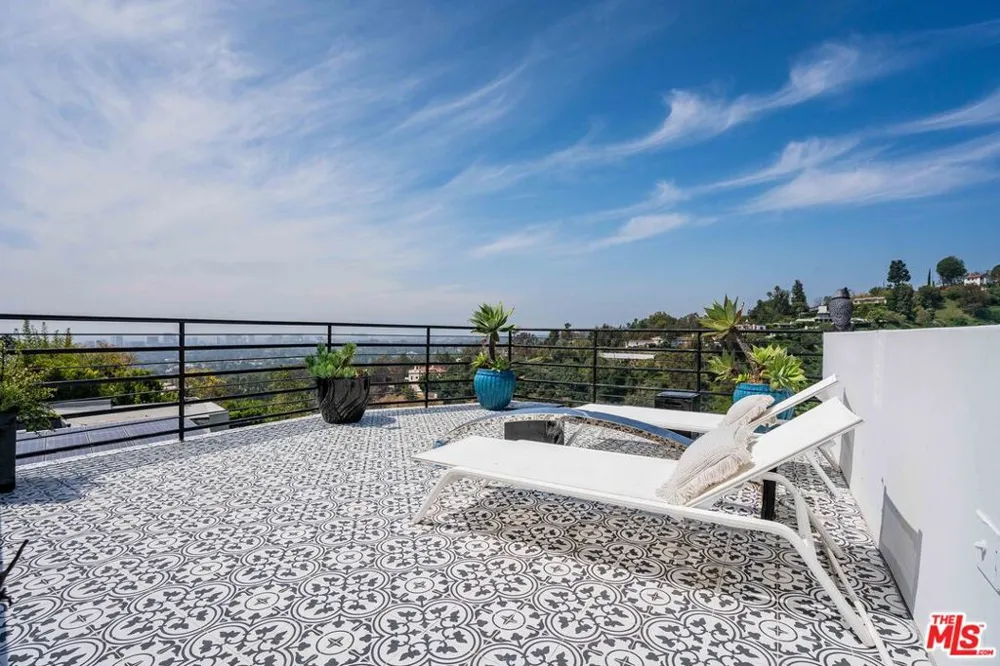 1441 Summitridge Drive Beverly Hills, CA 90210