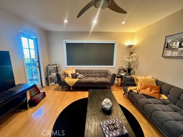 15654 Hillview Lane #18 Granada Hills, CA 91344