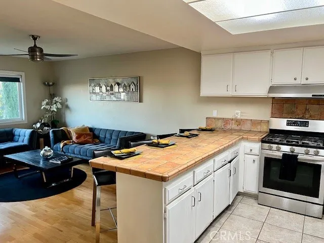 15654 Hillview Lane #18 Granada Hills, CA 91344