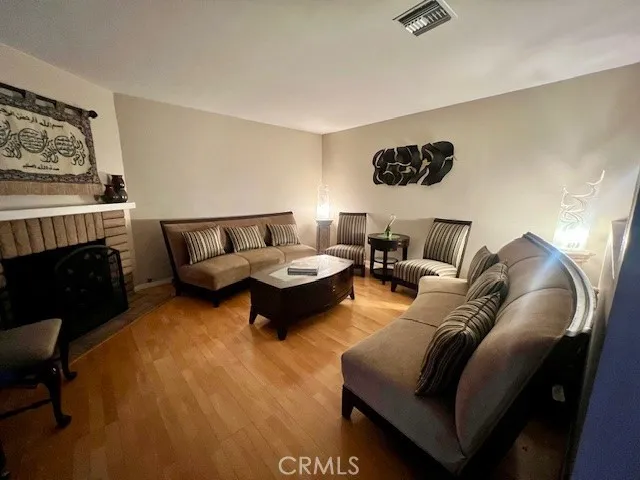 15654 Hillview Lane #18 Granada Hills, CA 91344