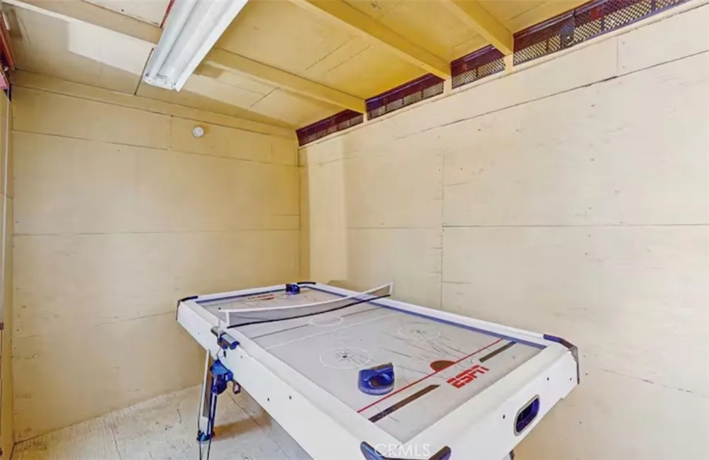 665 Metcalf Big Bear Lake, CA 92315