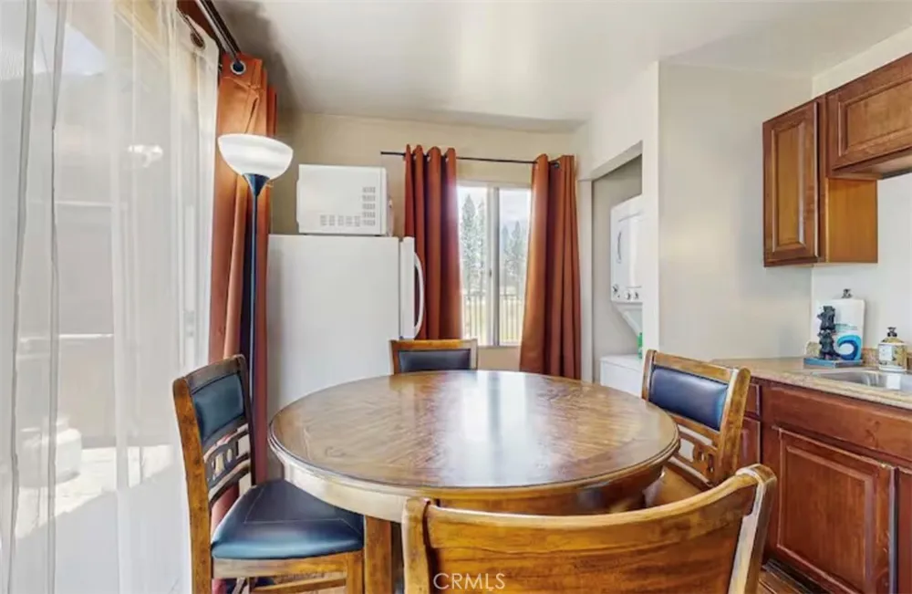 665 Metcalf Big Bear Lake, CA 92315