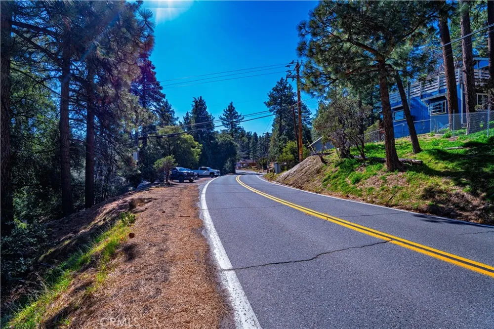 1 Mountain View Drive Idyllwild, CA 92549
