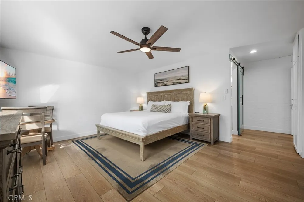 700 E Oceanfront Newport Beach, CA 92661